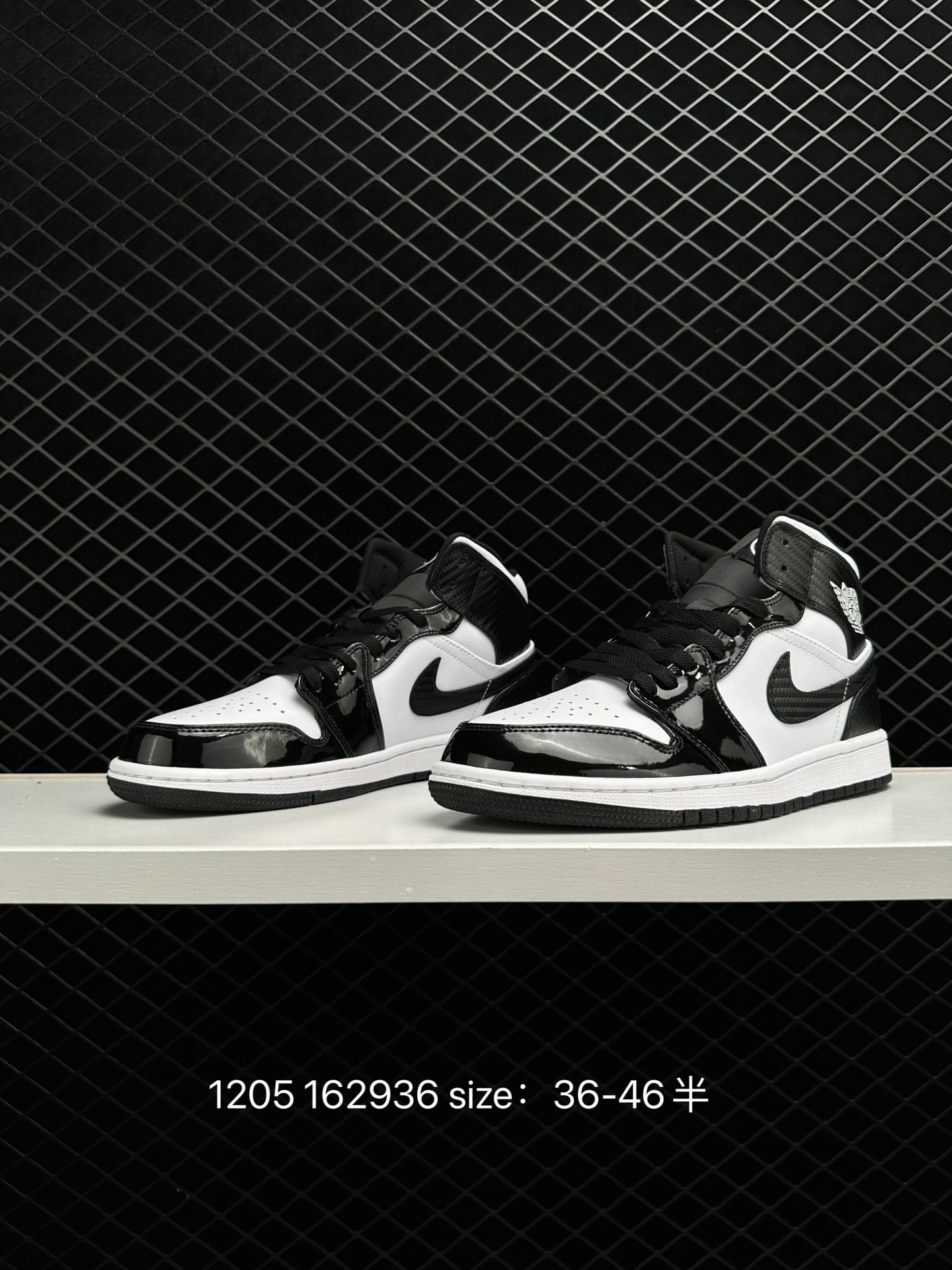 Air Jordan 1 Mid“Light Smoke Grey”